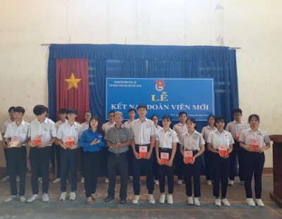 Lễ kết nạp Đoàn cho học sinh lớp 9 năm học 2019 - 2020