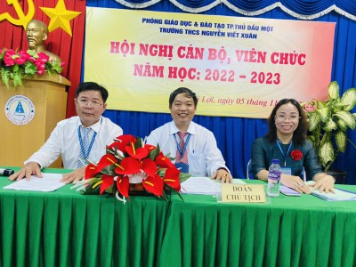 Trường THCS Nguyễn Viết Xuân tổ chức Hội nghị cán bộ viên chức năm học 2022 - 2023