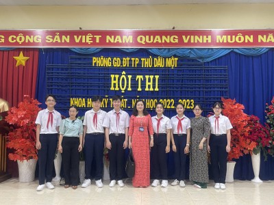 Trường THCS Nguyễn Viết Xuân tham gia Hội thi KHKT