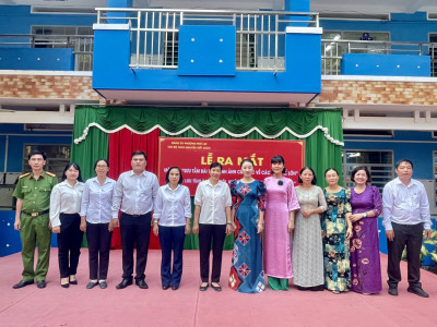 Trường THCS Nguyễn Viết Xuân hỗ trợ PHHS nộp hồ sơ trực tuyến lớp 10, NH 2023 - 2024