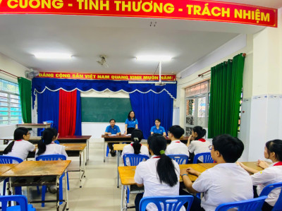 Trường THCS Nguyễn Viết Xuân tổ chức Hội nghị Phụ huynh học sinh toàn trường lần 3, năm học 2024 - 2025