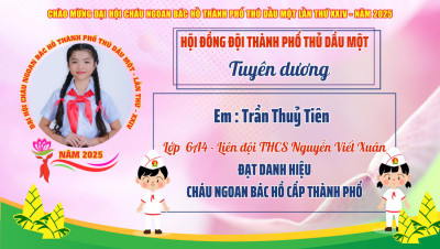 Giáo viên hướng dẫn học sinh thực hành