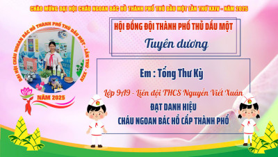 Giáo viên hướng dẫn học sinh thực hành