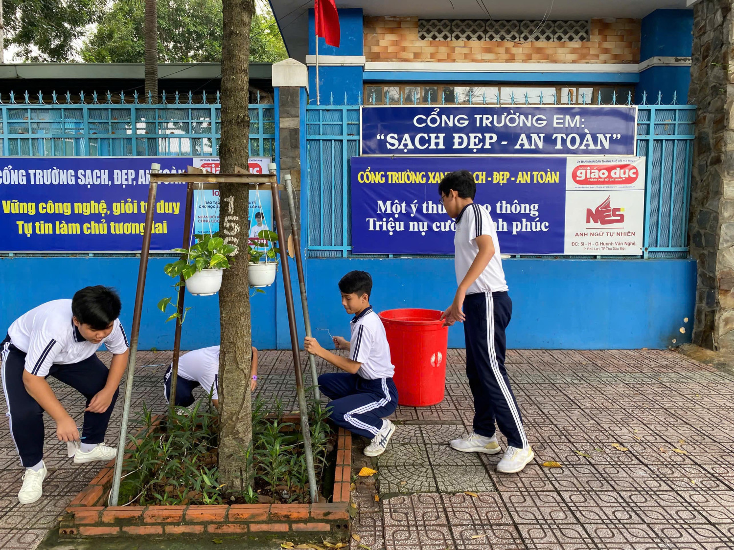 Trường THCS Nguyễn Viết Xuân tiếp tục thực hiện ngày thứ bảy văn minh